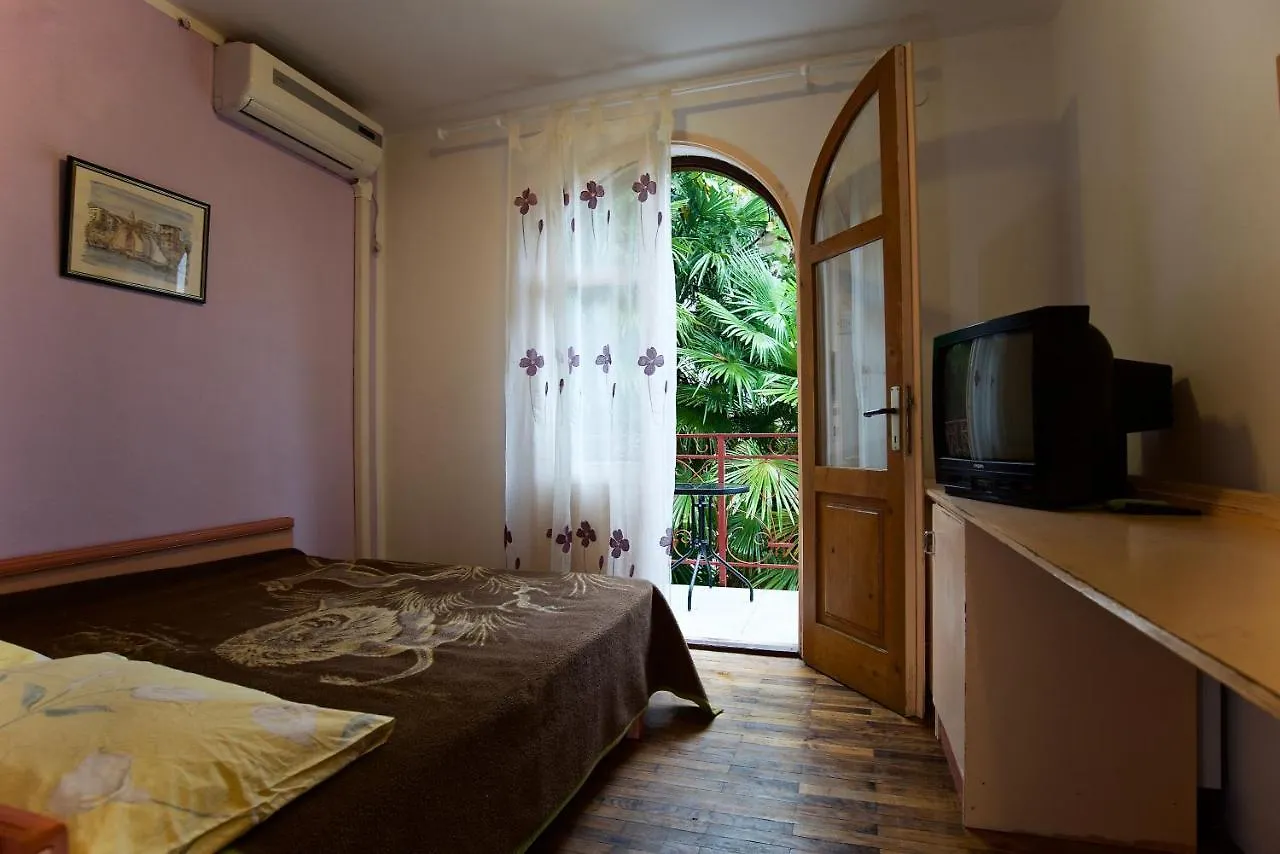 Guest house Romantic Room With Balcony Lovran