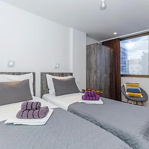 https://apinelo-tower-rooms.splithotels.org